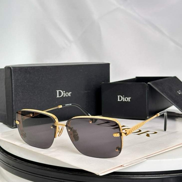 Picture of Dior Sunglasses _SKUfw77620449fw